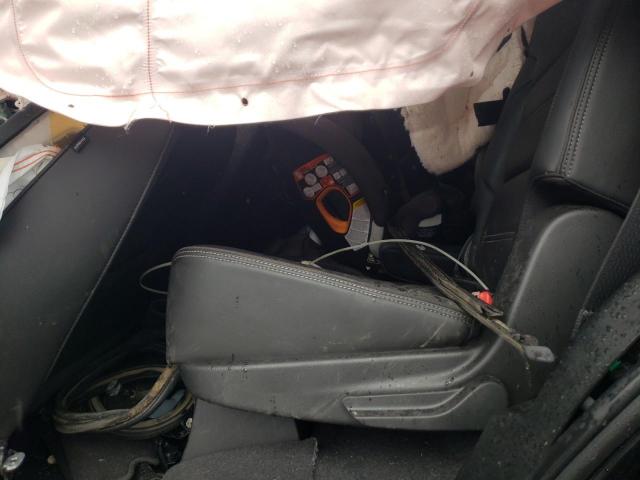 GMC Yukon Denali Image 9