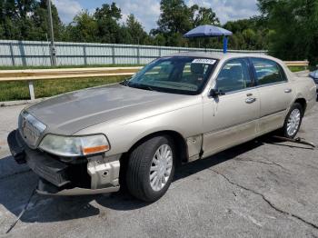  Salvage Lincoln Towncar