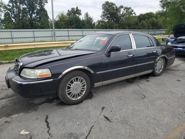  Salvage Lincoln Towncar