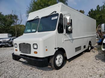  Salvage Freightliner Chassis M