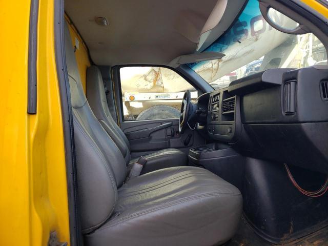 GMC Savana Cutaway G3500 Image 2