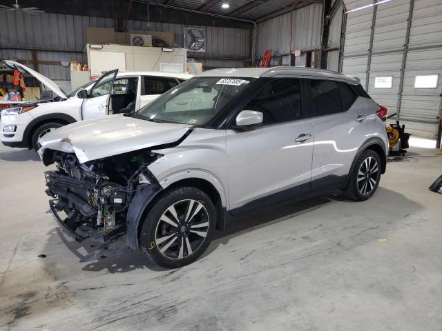  Salvage Nissan Kicks