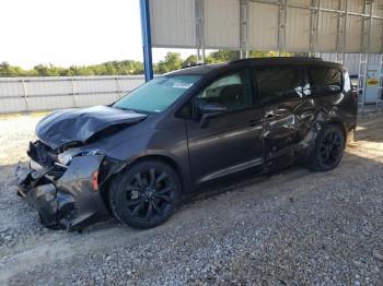  Salvage Chrysler Pacifica