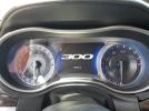 Chrysler 300 Limited Image 10