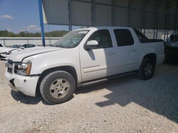  Salvage Chevrolet Avalanche