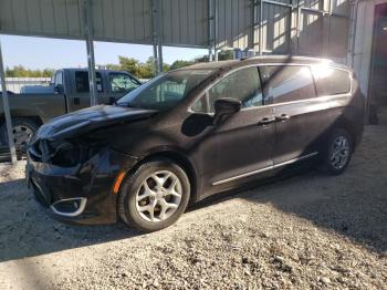  Salvage Chrysler Pacifica