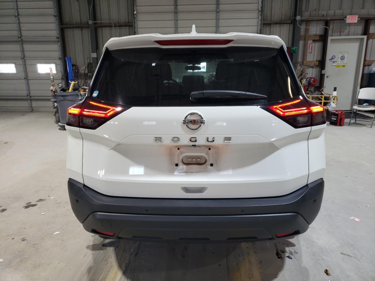 Nissan Rogue S Image 11