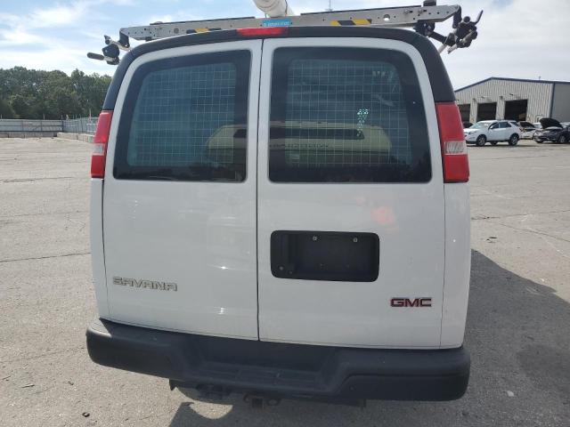 GMC Savana G2500 Image 10