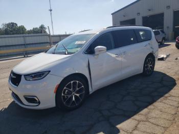  Salvage Chrysler Pacifica