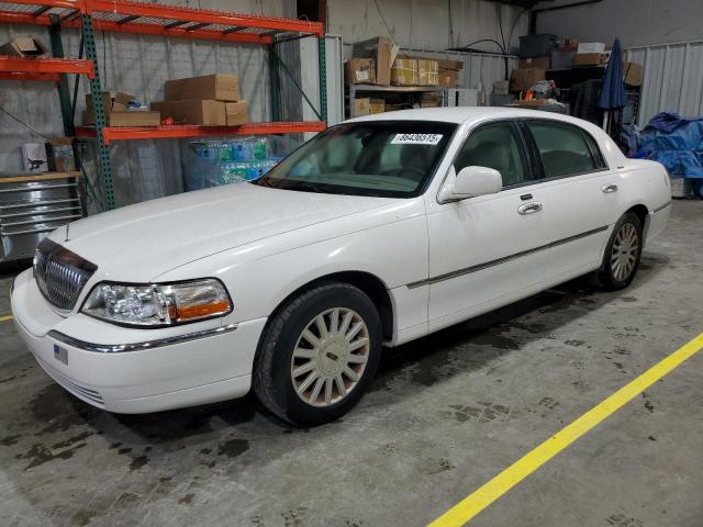  Salvage Lincoln Towncar