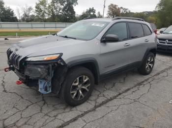  Salvage Jeep Cherokee