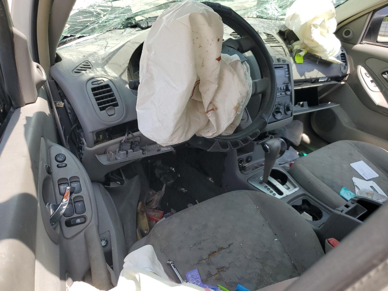 Chevrolet Malibu Ls Image 2