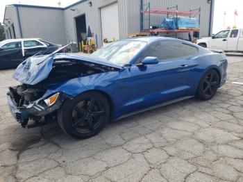  Salvage Ford Mustang