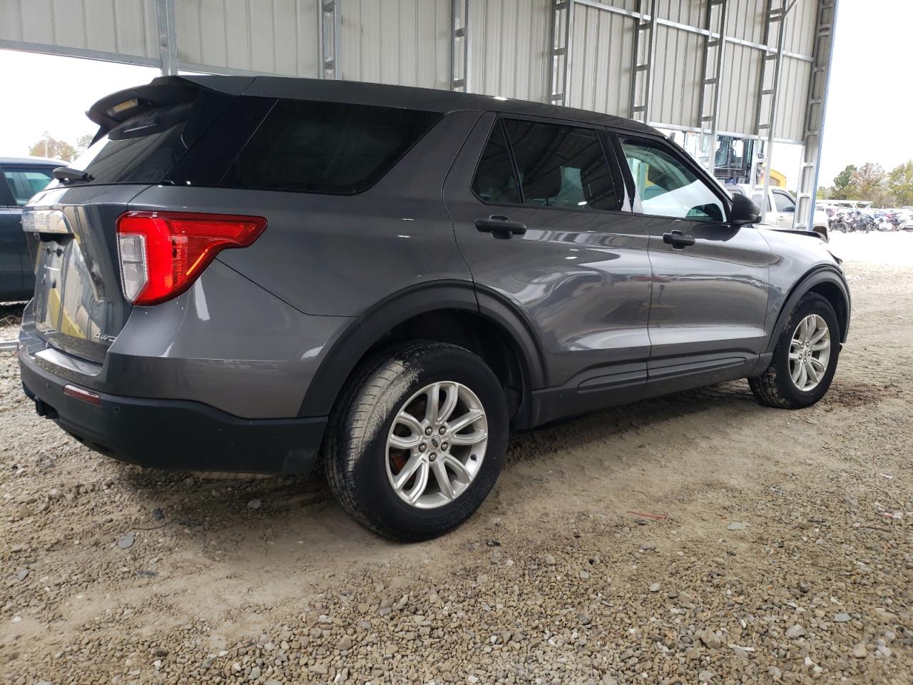 Ford Explorer Image 5