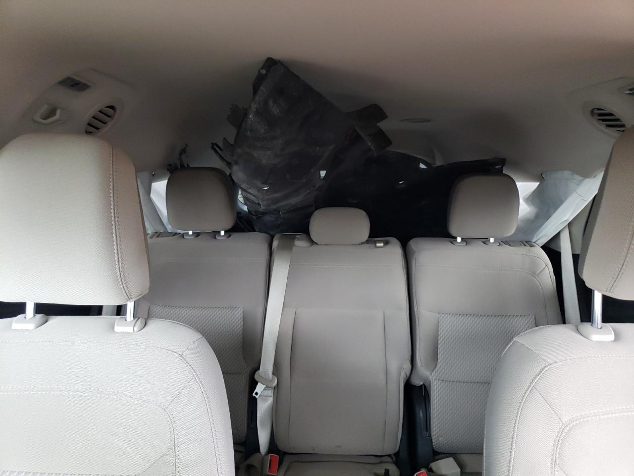 Ford Explorer Image 8