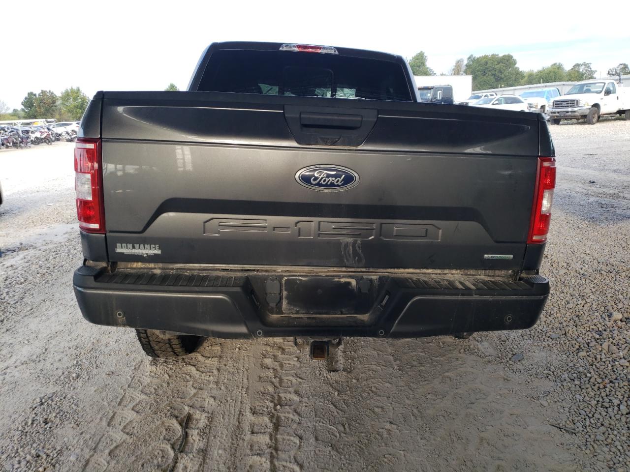 Ford F-150 Supercrew Image 7