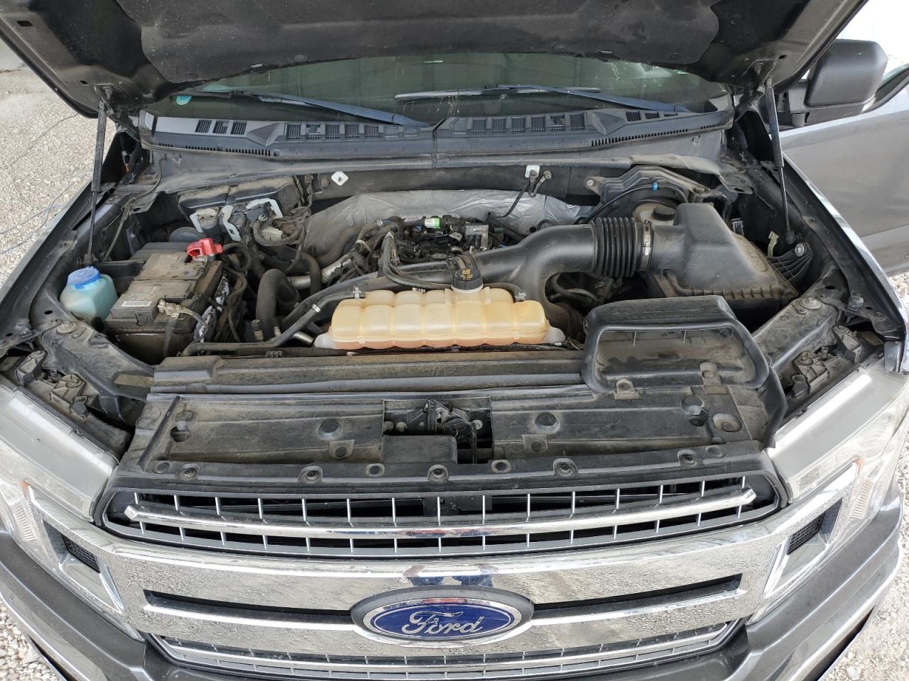Ford F-150 Supercrew Image 2