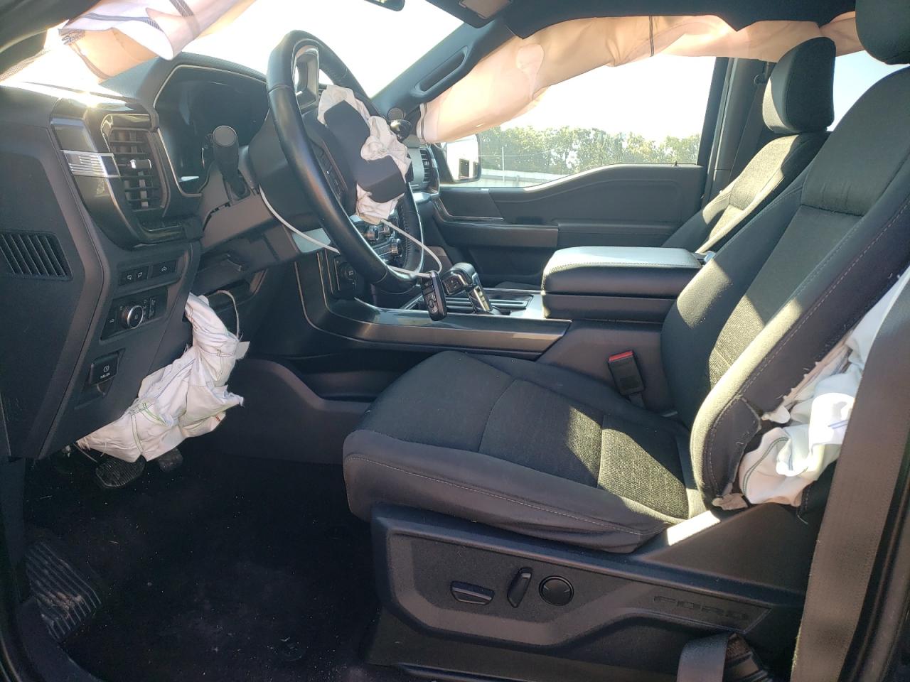 Ford F-150 Supercrew Image 4