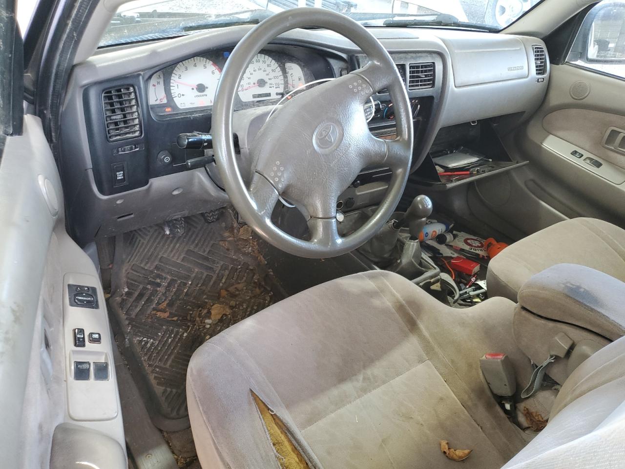 Toyota Tacoma Xtracab Image 2