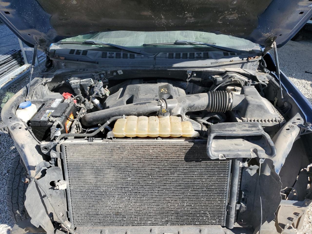 Ford F-150 Supercrew Image 5