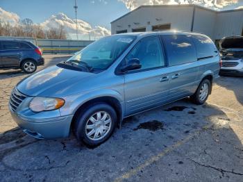  Salvage Chrysler Minivan