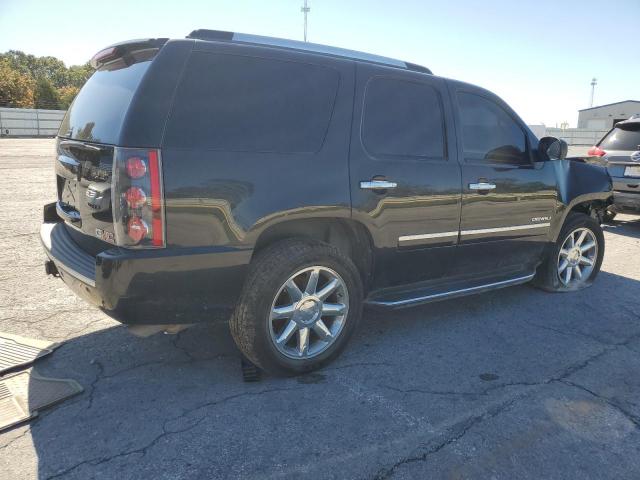 GMC Yukon Denali Image 4