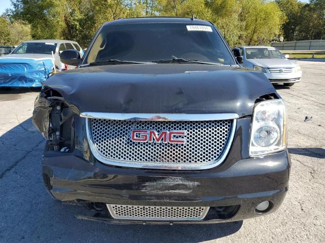 GMC Yukon Denali Image 2