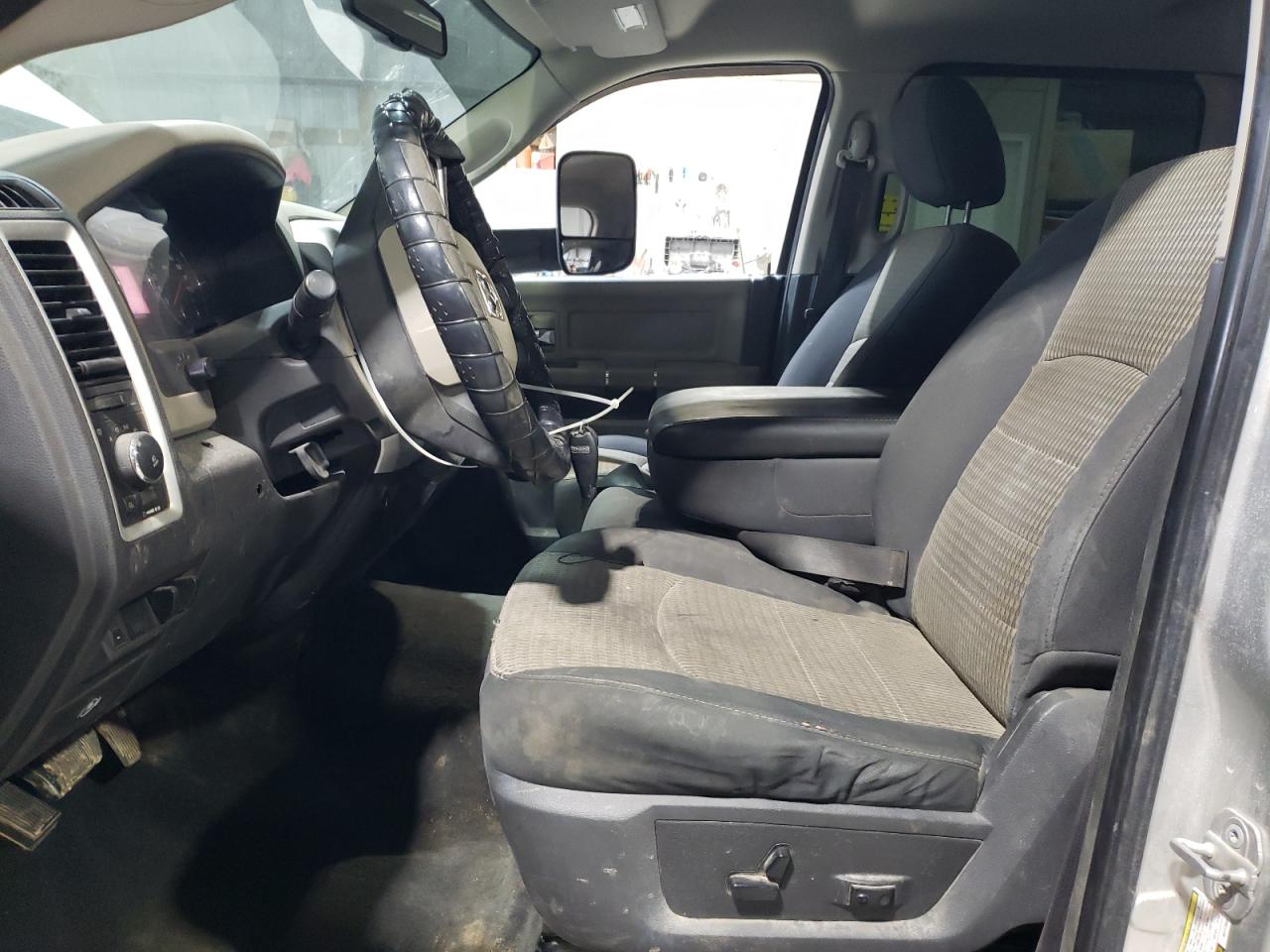 Dodge Ram 2500 Image 4