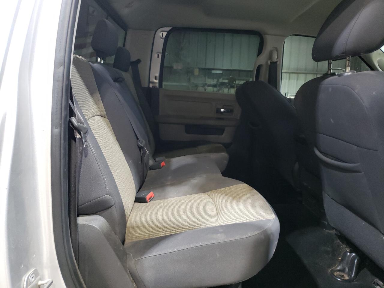 Dodge Ram 2500 Image 8