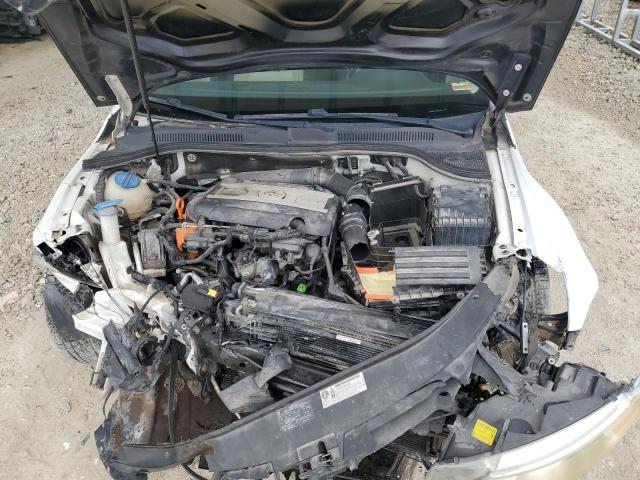 Volkswagen CC Luxury Image 4