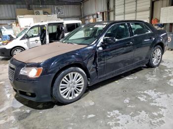  Salvage Chrysler 300