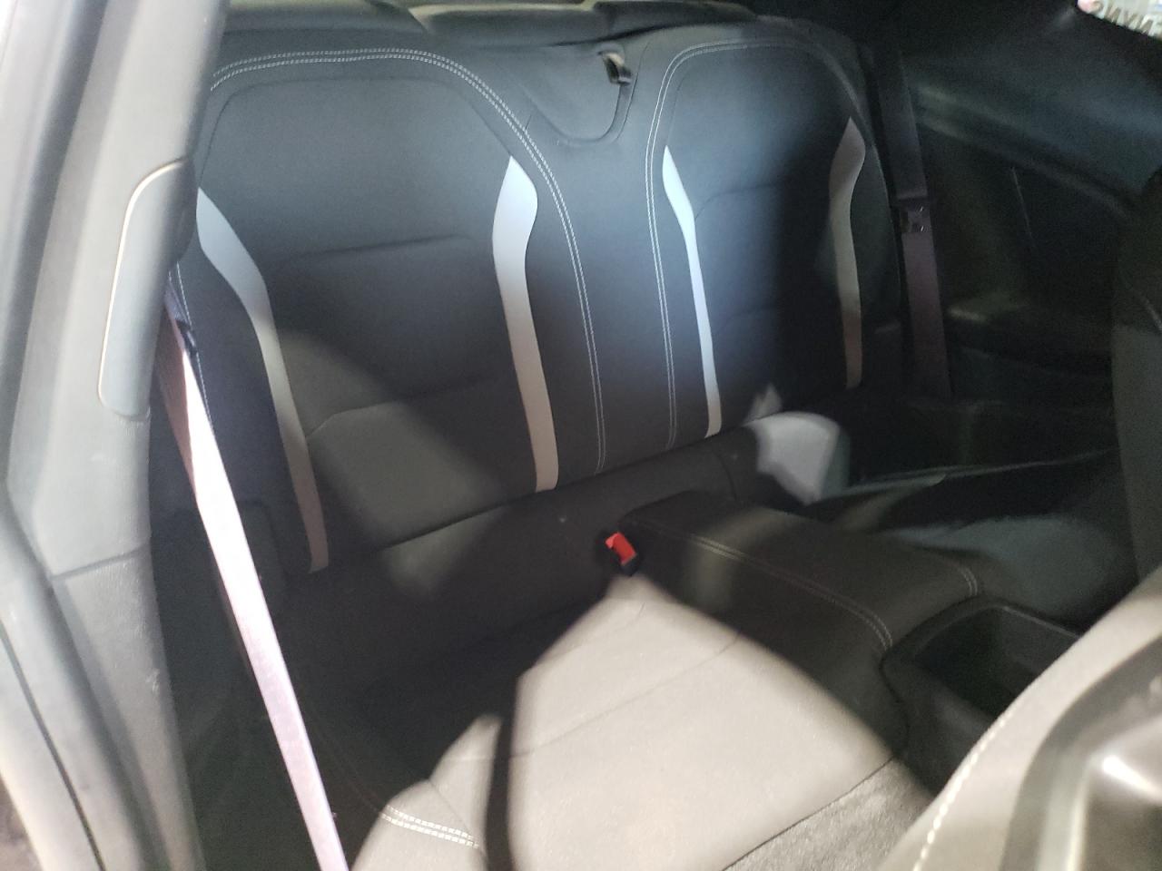 Chevrolet Camaro Lt Image 11