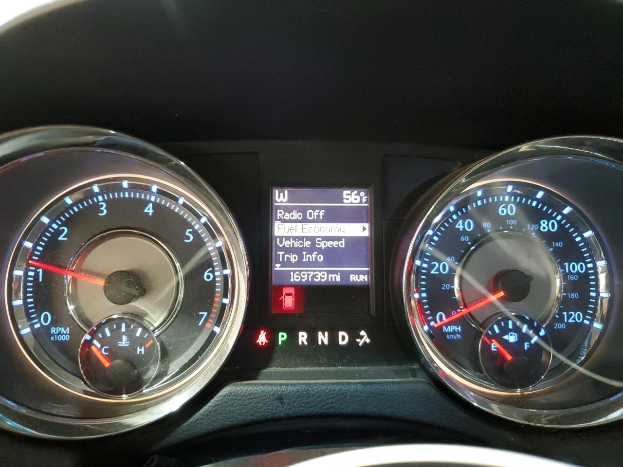 Chrysler Minivan Touring Image 12