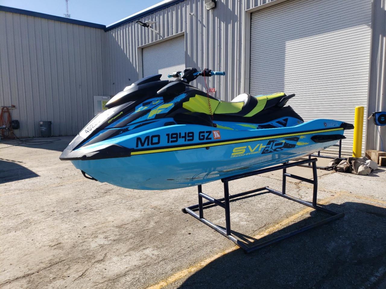 Yamaha Jetski Image 2