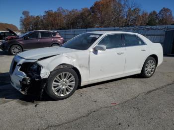  Salvage Chrysler 300