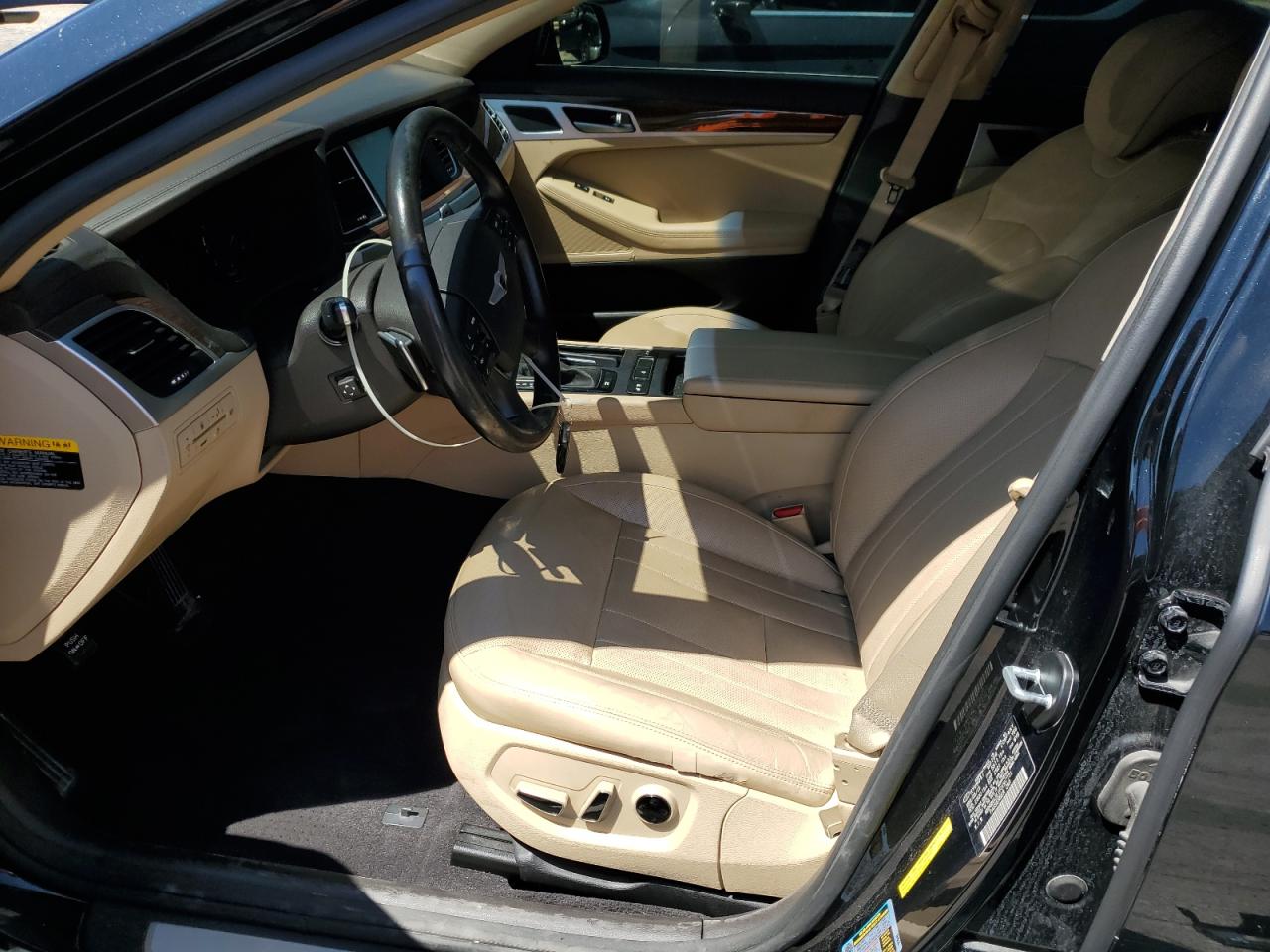 Hyundai Genesis 3.8l Image 2