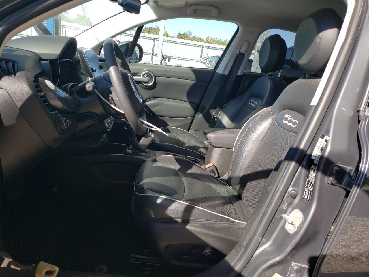 FIAT 500 Lounge Image 2