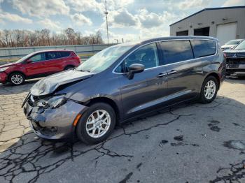  Salvage Chrysler Pacifica