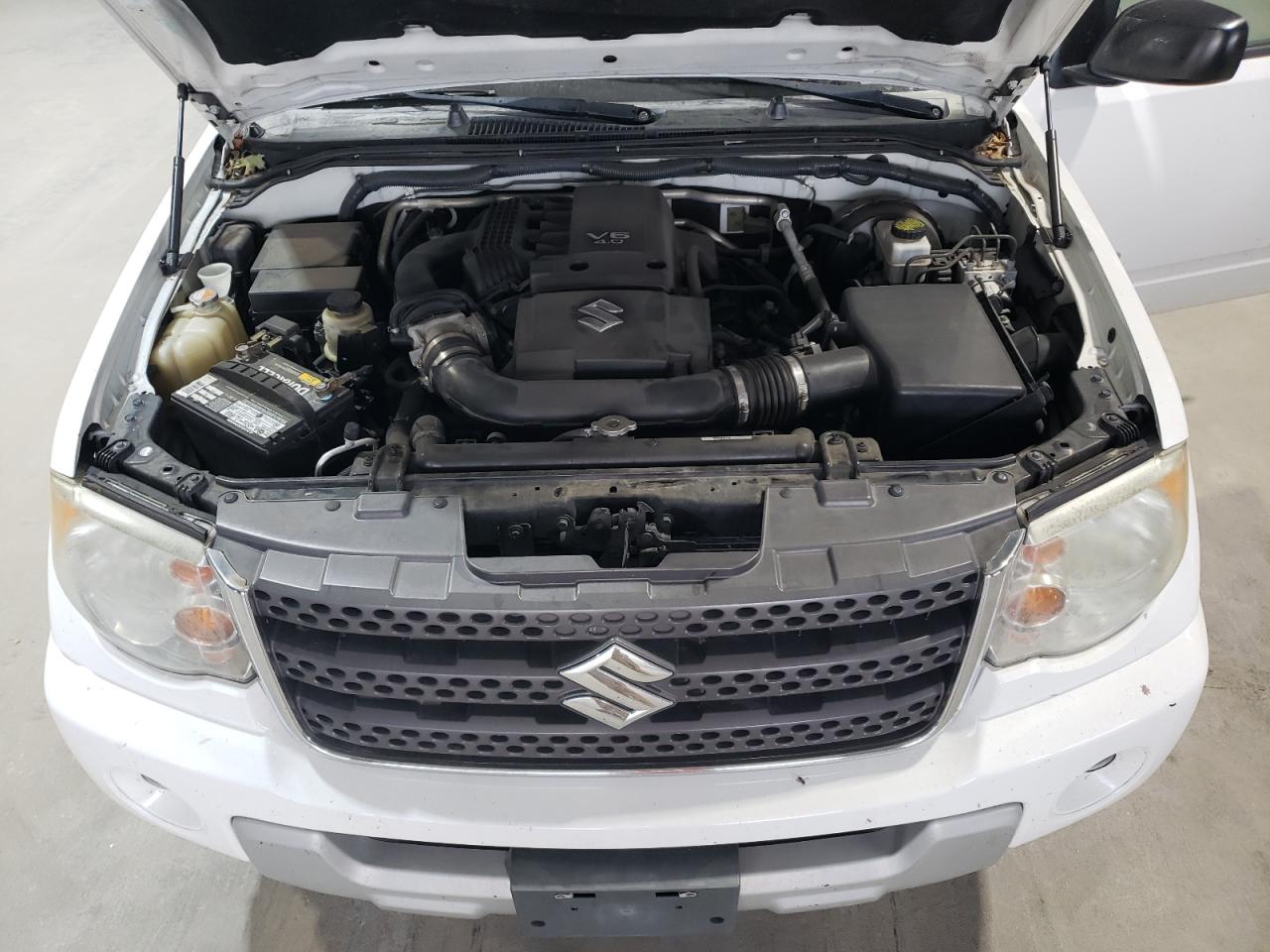 Suzuki Equator Sport Image 2