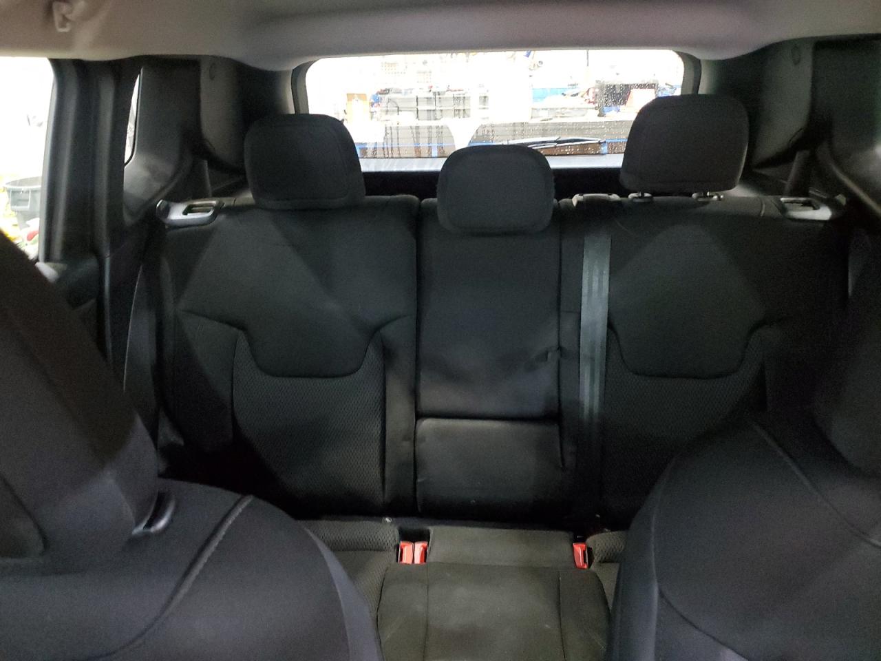 Jeep Renegade Latitude Image 14