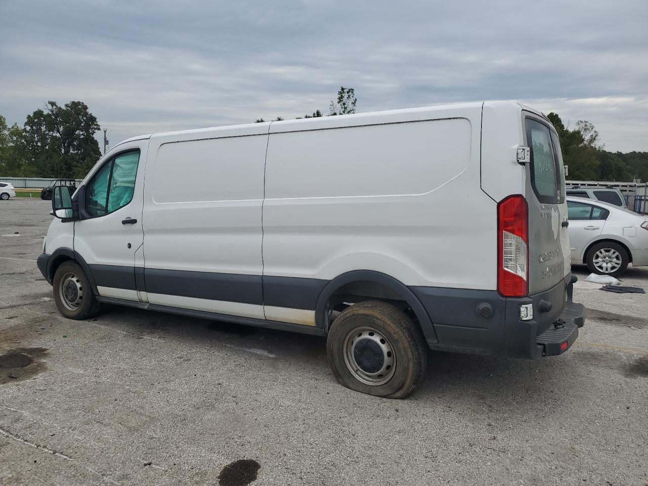 Ford Transit T-150 Image 10