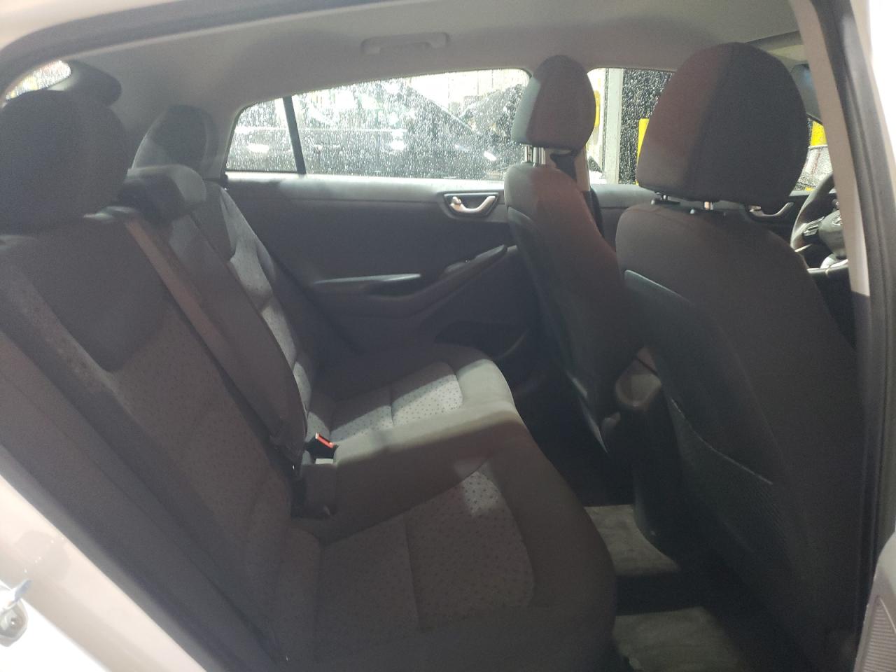 Hyundai Ioniq Blue Image 6