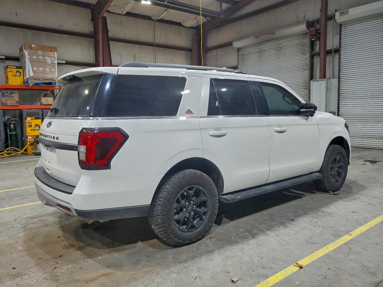 Ford Expedition Timberline Image 4