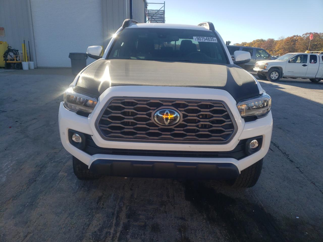 Toyota Tacoma Double Cab Image 4