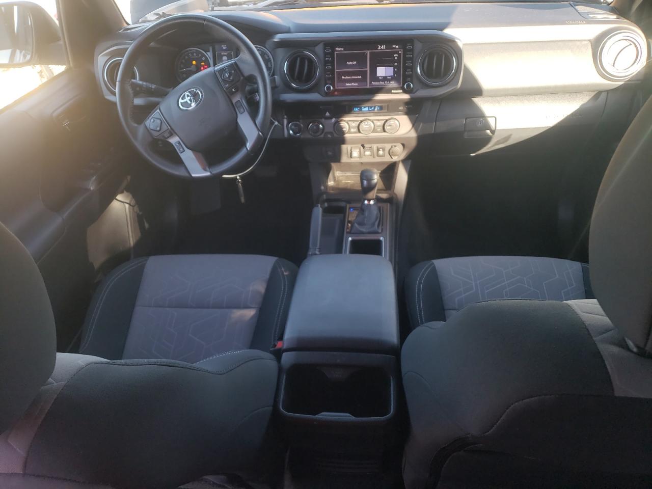 Toyota Tacoma Double Cab Image 6