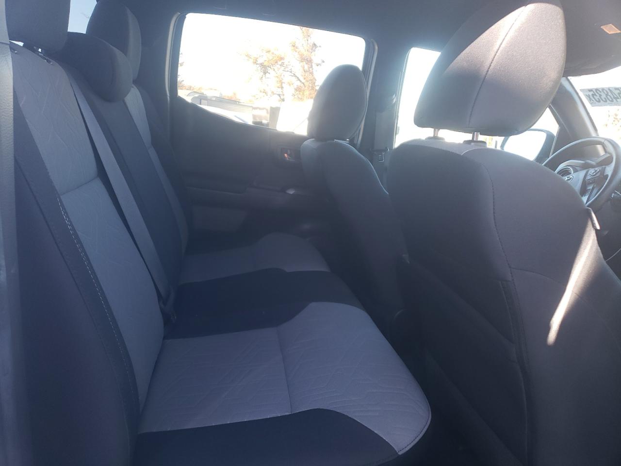 Toyota Tacoma Double Cab Image 11