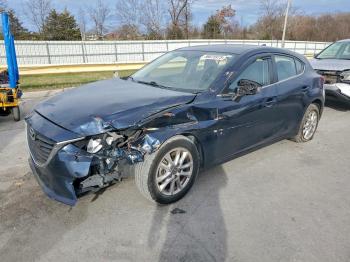  Salvage Mazda 3