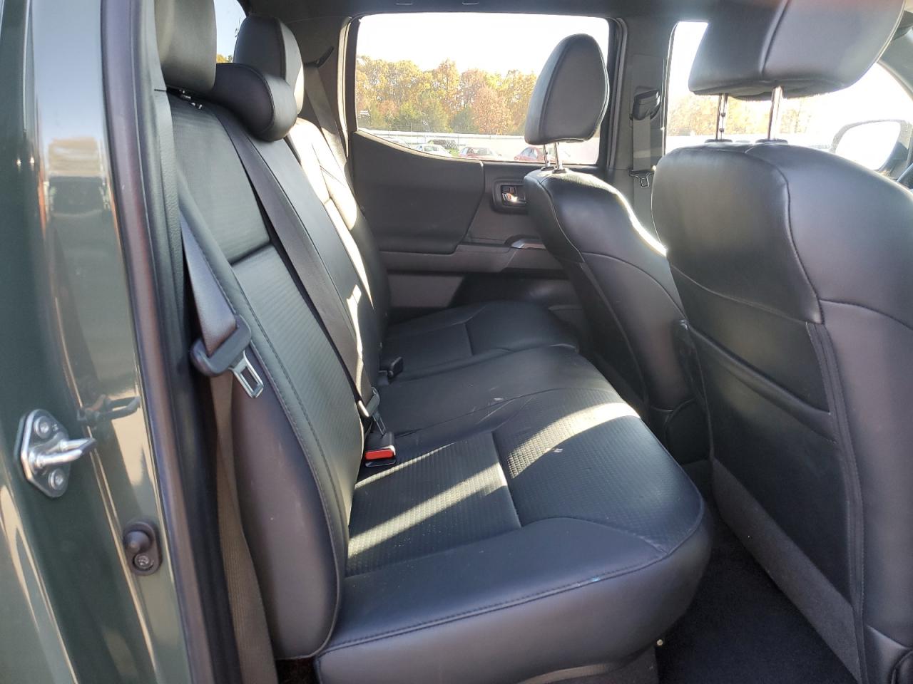 Toyota Tacoma Double Cab Image 7