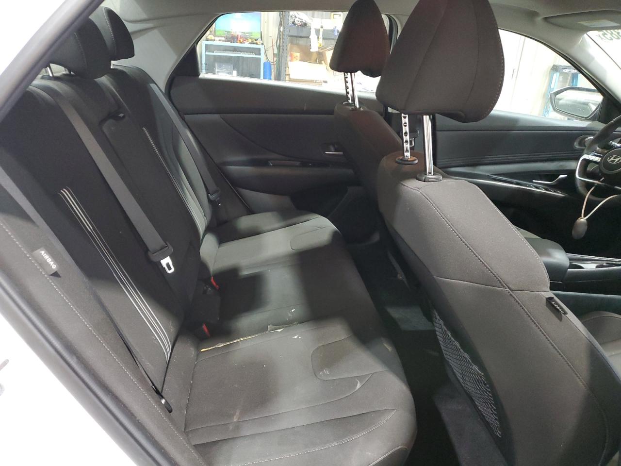 Hyundai ELANTRA Sel Image 7