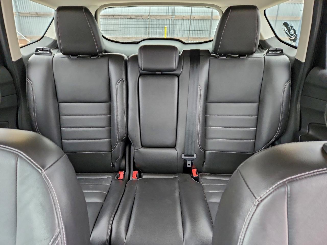 Ford Escape Titanium Image 3